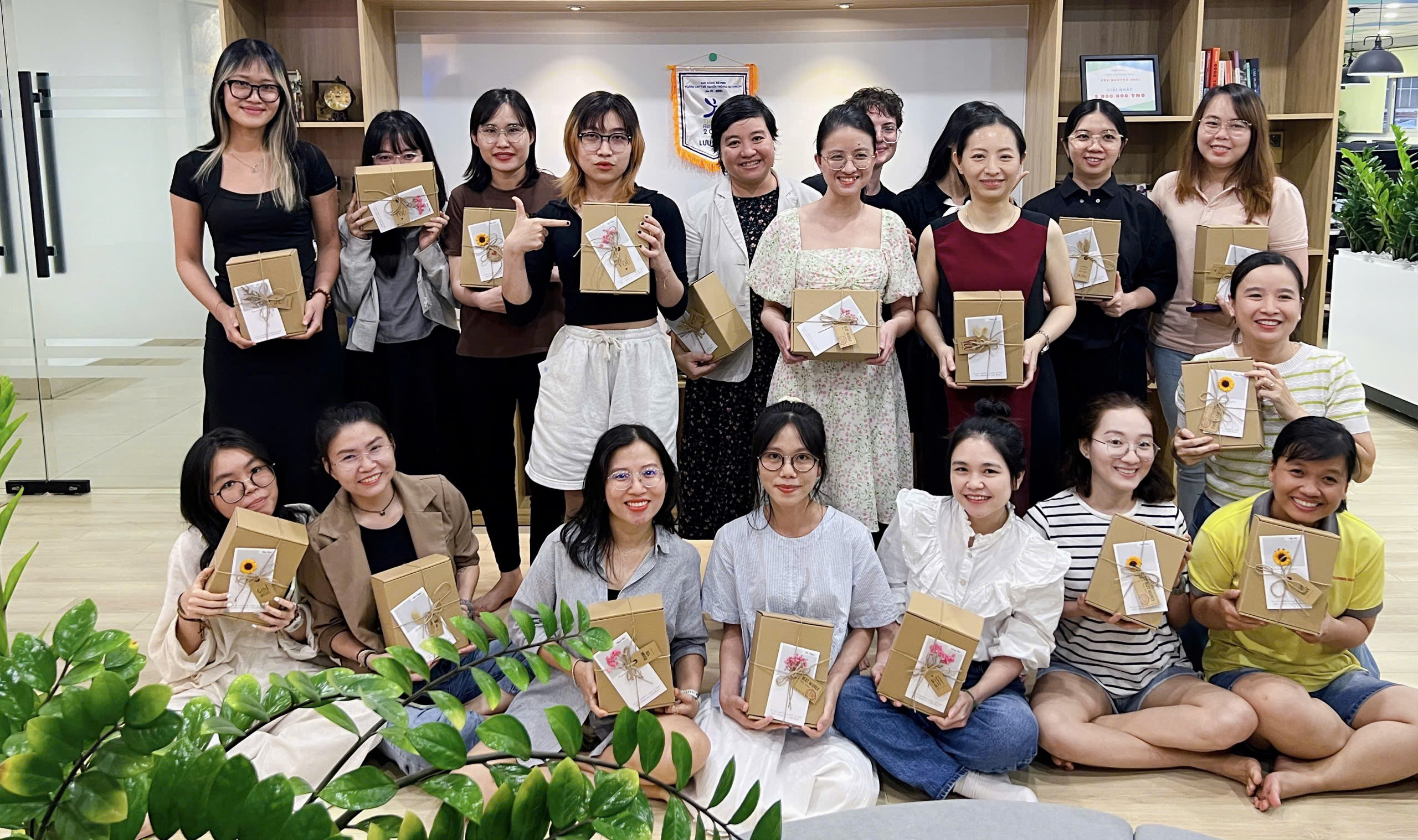 “Because every woman is like a flower” Vietnamese Women’s Day at Logix